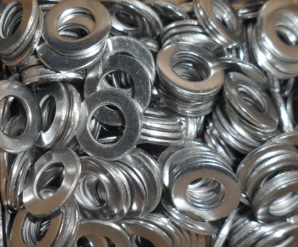 Шайбы продаём